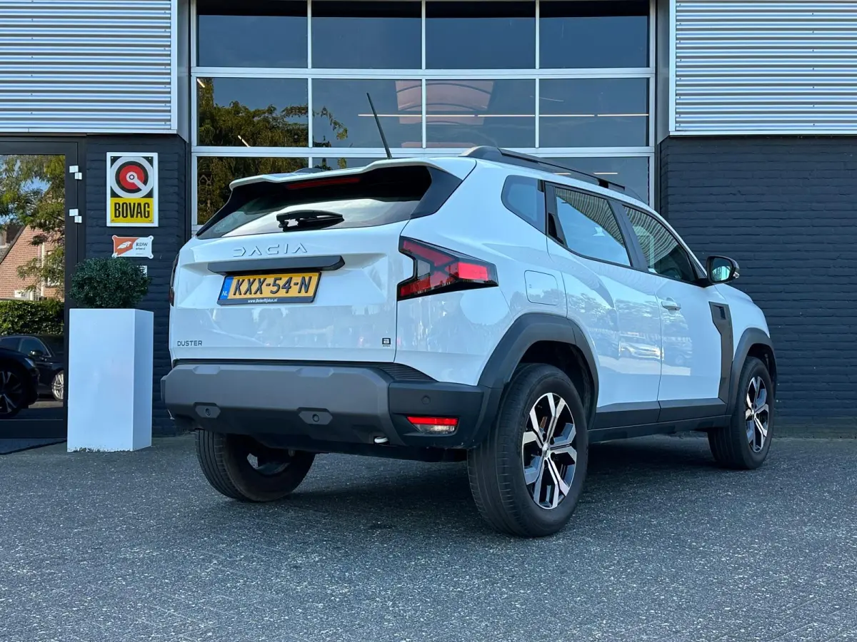 100 ECO-G Expression, Airco, Camera, CarPlay, Cruise, Virtual Cockpit, Bluetooth, DAB, Safety, Fabrieksgarantie
