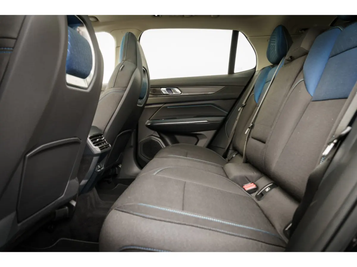 1.5 Plug-in Hybrid 262 Pk I Zwarte hemel I Panoramadak I 75 km Elektrisch I 360 Camera I Full Map Navi I NL Auto I 20 inch. LMV l 1e eigenaar