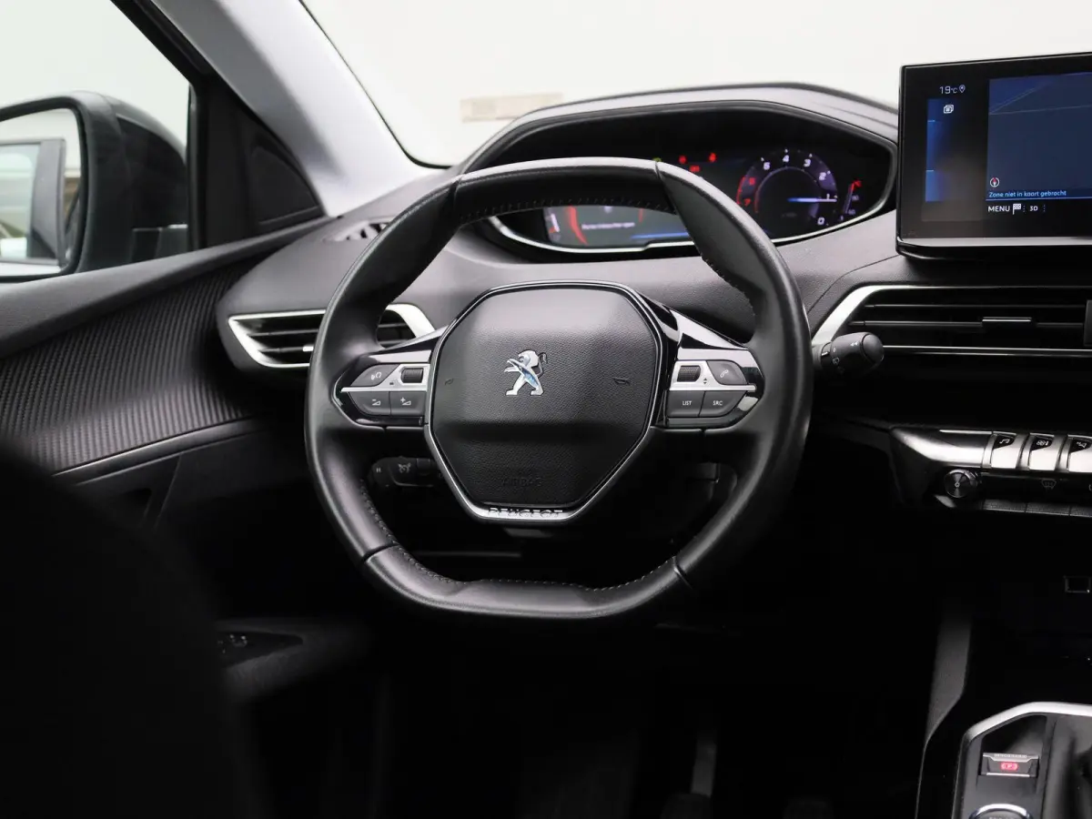 1.2 PureTech Active Pack Business | Apple Carplay / Android Auto | Achteruitrijcamera | Parkeersensoren | Cruise Control |