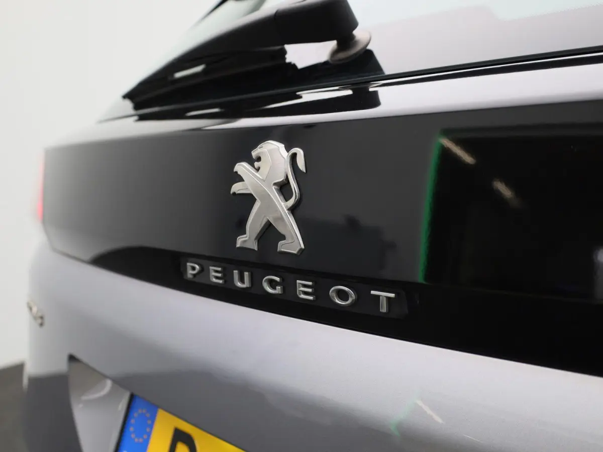 1.2 PureTech Active Pack Business | Apple Carplay / Android Auto | Achteruitrijcamera | Parkeersensoren | Cruise Control |
