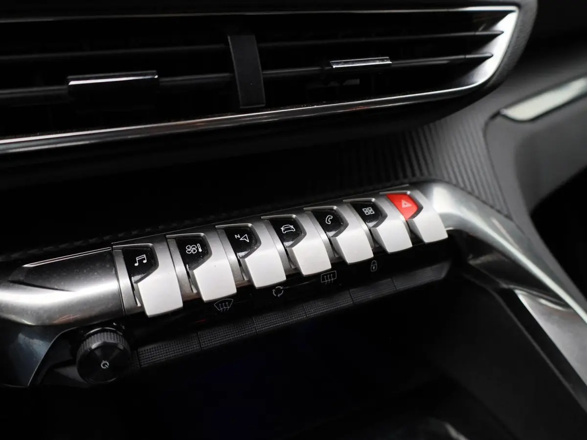 1.2 PureTech Active Pack Business | Apple Carplay / Android Auto | Achteruitrijcamera | Parkeersensoren | Cruise Control |