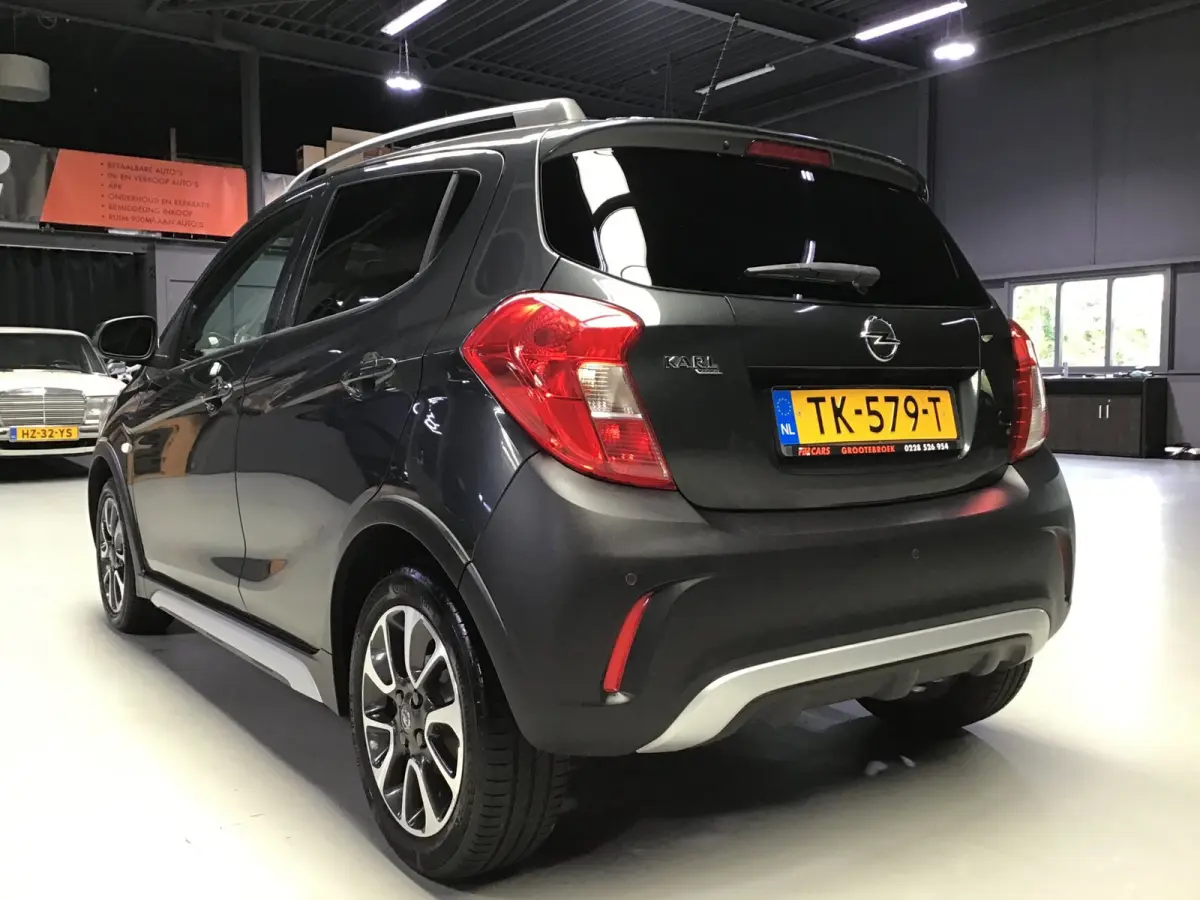 1.0 Online Edition I Kln Brt I Carplay I Airco I Cruise I Led I Parkeer sens I BT I 15inch I Compl. Onderhoud.