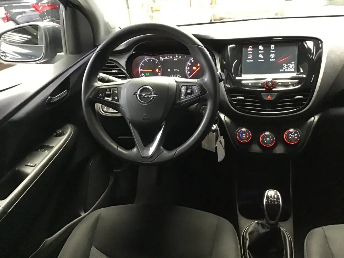 1.0 Online Edition I Kln Brt I Carplay I Airco I Cruise I Led I Parkeer sens I BT I 15inch I Compl. Onderhoud.