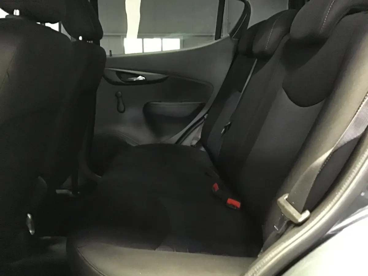 1.0 Online Edition I Kln Brt I Carplay I Airco I Cruise I Led I Parkeer sens I BT I 15inch I Compl. Onderhoud.
