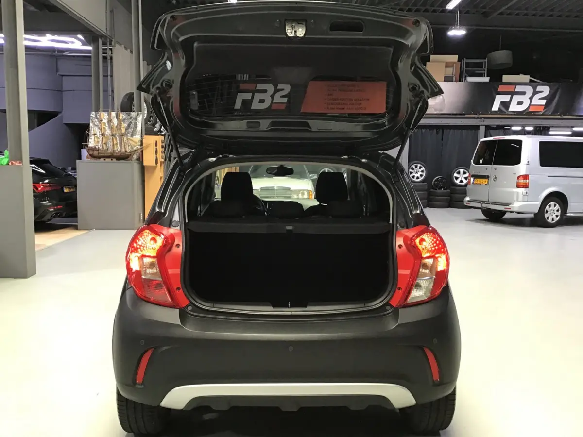 1.0 Online Edition I Kln Brt I Carplay I Airco I Cruise I Led I Parkeer sens I BT I 15inch I Compl. Onderhoud.
