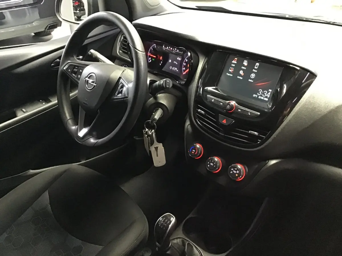 1.0 Online Edition I Kln Brt I Carplay I Airco I Cruise I Led I Parkeer sens I BT I 15inch I Compl. Onderhoud.