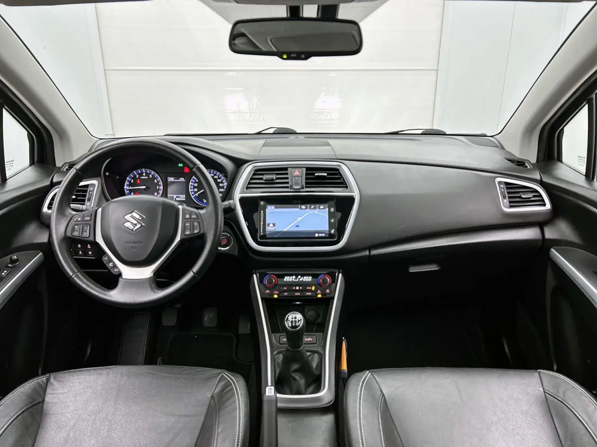 1.0 Boosterjet Comfort | Panoramadak | Climate Control | Achteruitrijcamera |