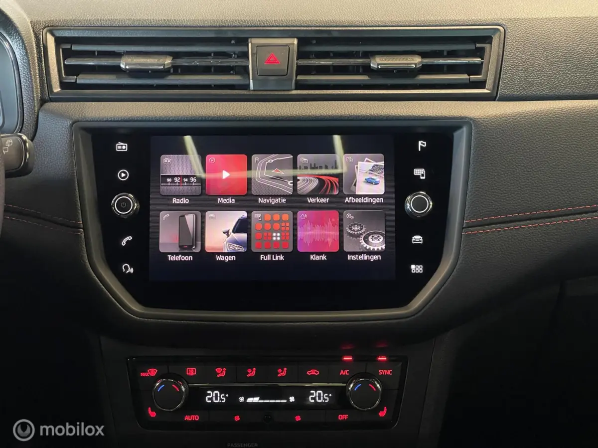 1.0 TSI FR | Pano | ACC | Keyless | Camera | Leder/Alcantara | 18” LM