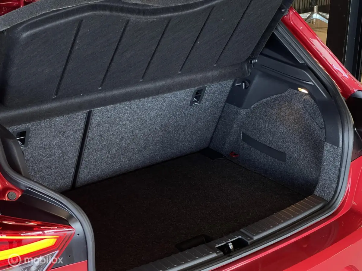 1.0 TSI FR | Pano | ACC | Keyless | Camera | Leder/Alcantara | 18” LM