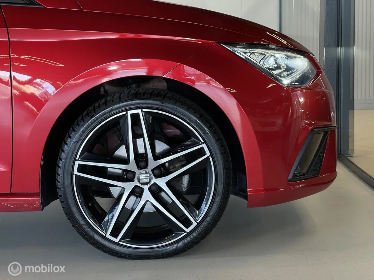 1.0 TSI FR | Pano | ACC | Keyless | Camera | Leder/Alcantara | 18” LM
