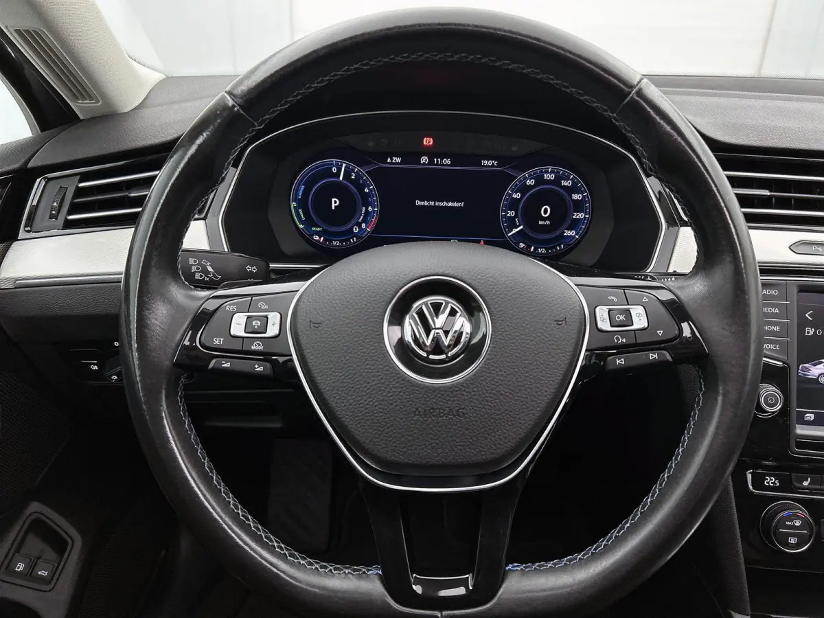 1.4 TSI GTE Connected Series Plus | Apple Carplay / Android Auto | Panoramadak | Stoelverwarming | Achteruitrijcamera | Parkeersensoren |
