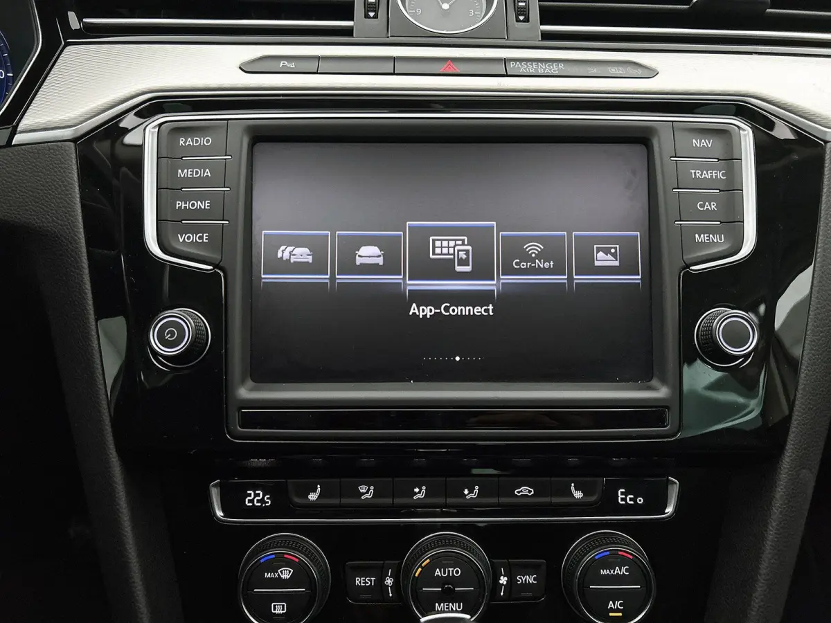 1.4 TSI GTE Connected Series Plus | Apple Carplay / Android Auto | Panoramadak | Stoelverwarming | Achteruitrijcamera | Parkeersensoren |