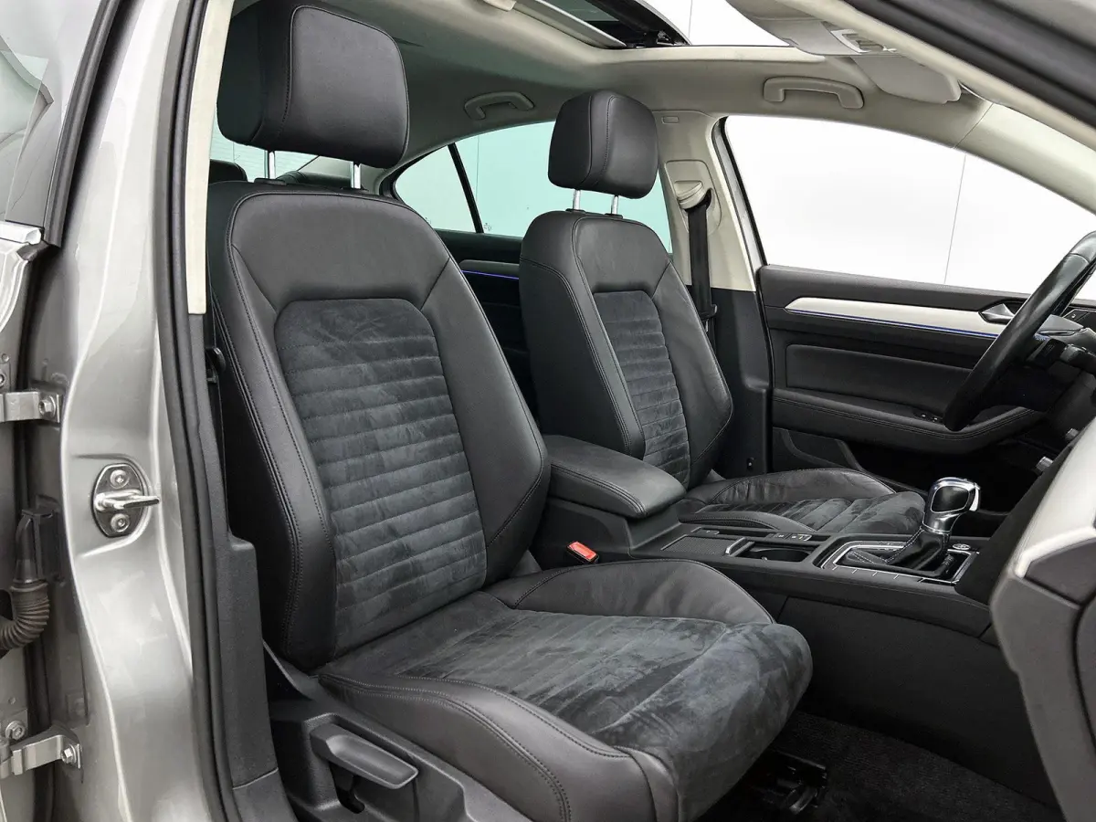 1.4 TSI GTE Connected Series Plus | Apple Carplay / Android Auto | Panoramadak | Stoelverwarming | Achteruitrijcamera | Parkeersensoren |