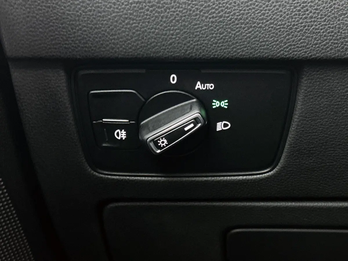 1.4 TSI GTE Connected Series Plus | Apple Carplay / Android Auto | Panoramadak | Stoelverwarming | Achteruitrijcamera | Parkeersensoren |