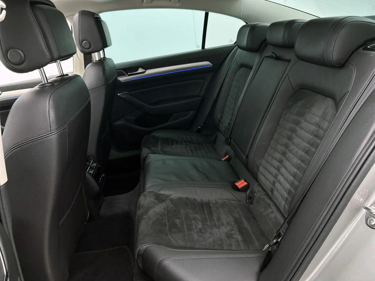 1.4 TSI GTE Connected Series Plus | Apple Carplay / Android Auto | Panoramadak | Stoelverwarming | Achteruitrijcamera | Parkeersensoren |