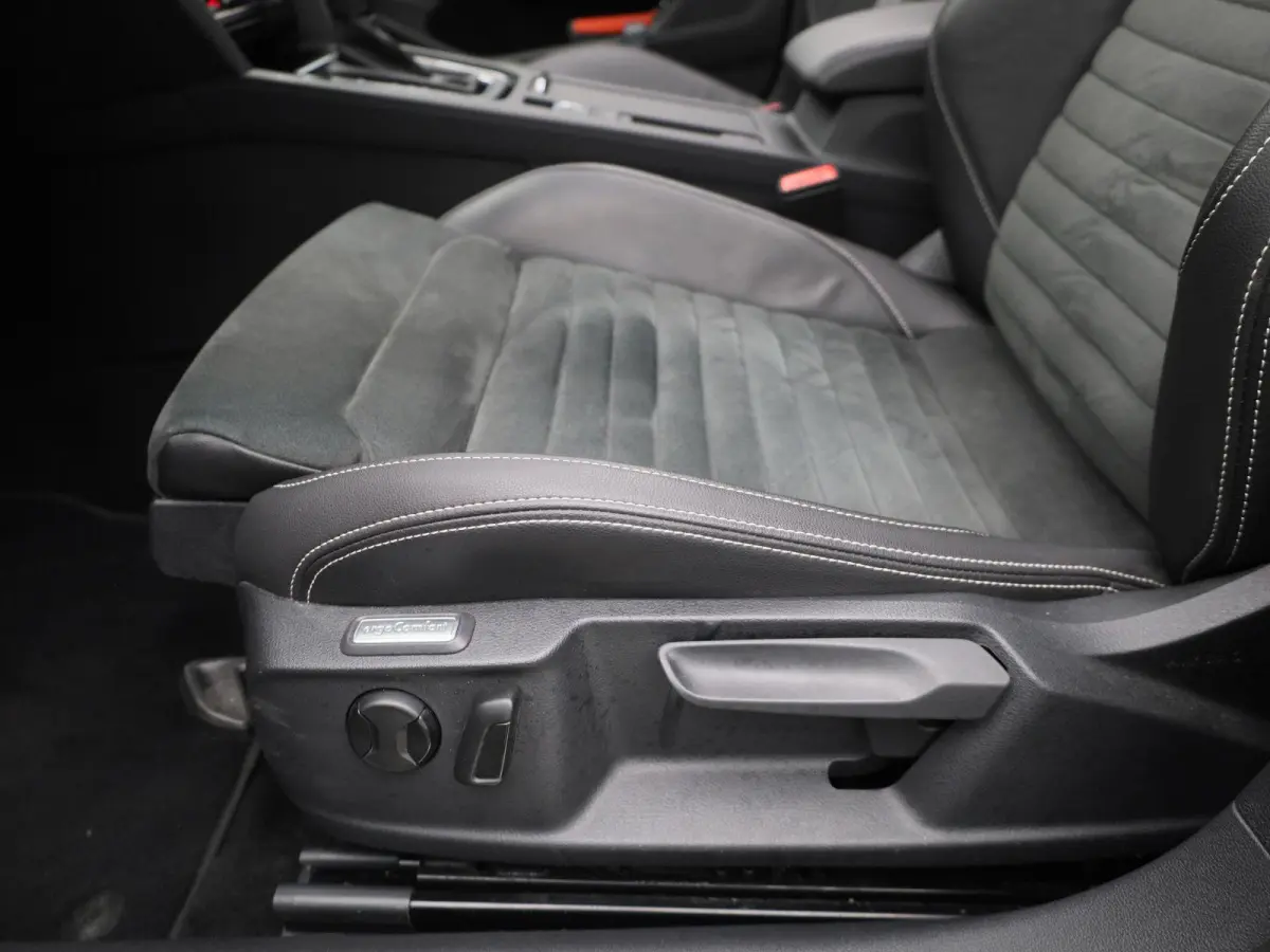 1.5 TSI R-Line Business + | Wordt Verwacht | Automaat | Apple Carplay / Android Auto | Panoramadak | Achteruitrijcamera | Parkeersensoren | Stoelverwarming |