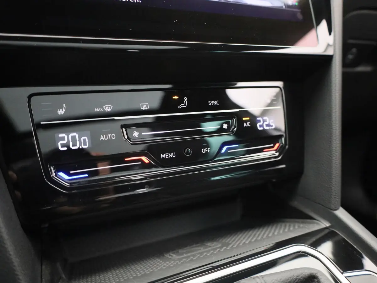 1.5 TSI R-Line Business + | Wordt Verwacht | Automaat | Apple Carplay / Android Auto | Panoramadak | Achteruitrijcamera | Parkeersensoren | Stoelverwarming |
