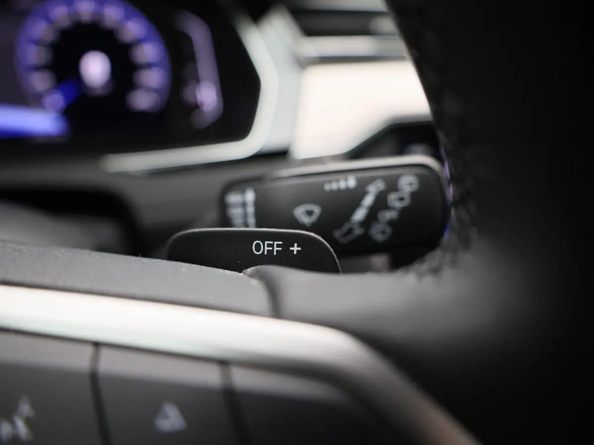 1.5 TSI R-Line Business + | Wordt Verwacht | Automaat | Apple Carplay / Android Auto | Panoramadak | Achteruitrijcamera | Parkeersensoren | Stoelverwarming |