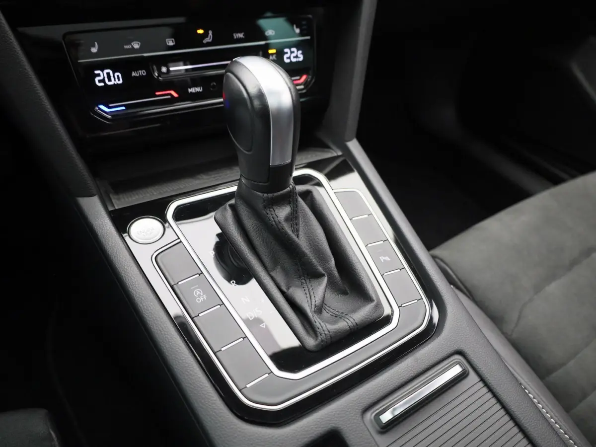 1.5 TSI R-Line Business + | Wordt Verwacht | Automaat | Apple Carplay / Android Auto | Panoramadak | Achteruitrijcamera | Parkeersensoren | Stoelverwarming |