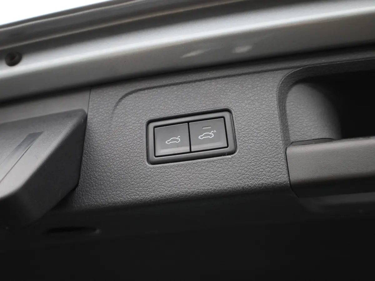 1.5 TSI R-Line Business + | Wordt Verwacht | Automaat | Apple Carplay / Android Auto | Panoramadak | Achteruitrijcamera | Parkeersensoren | Stoelverwarming |