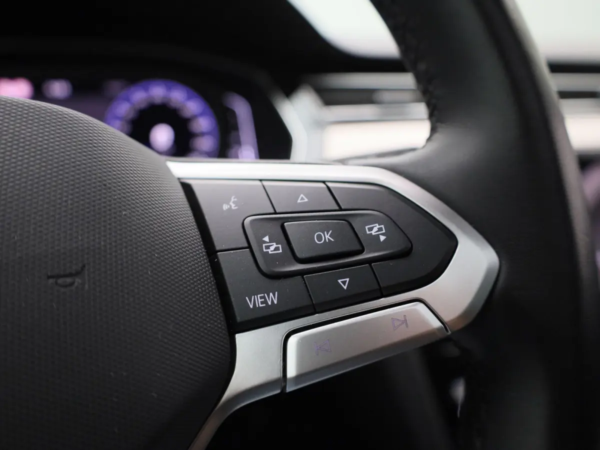 1.5 TSI R-Line Business + | Wordt Verwacht | Automaat | Apple Carplay / Android Auto | Panoramadak | Achteruitrijcamera | Parkeersensoren | Stoelverwarming |