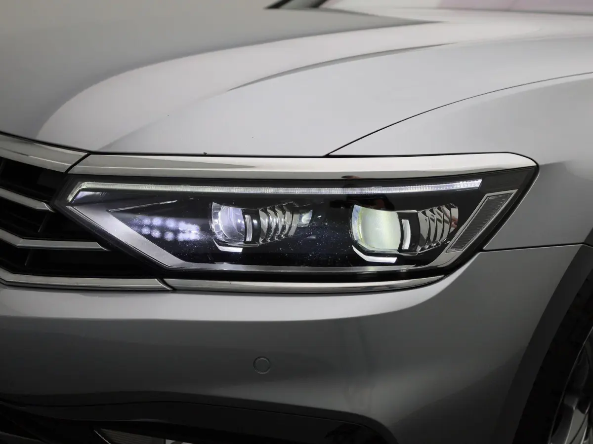 1.5 TSI R-Line Business + | Wordt Verwacht | Automaat | Apple Carplay / Android Auto | Panoramadak | Achteruitrijcamera | Parkeersensoren | Stoelverwarming |
