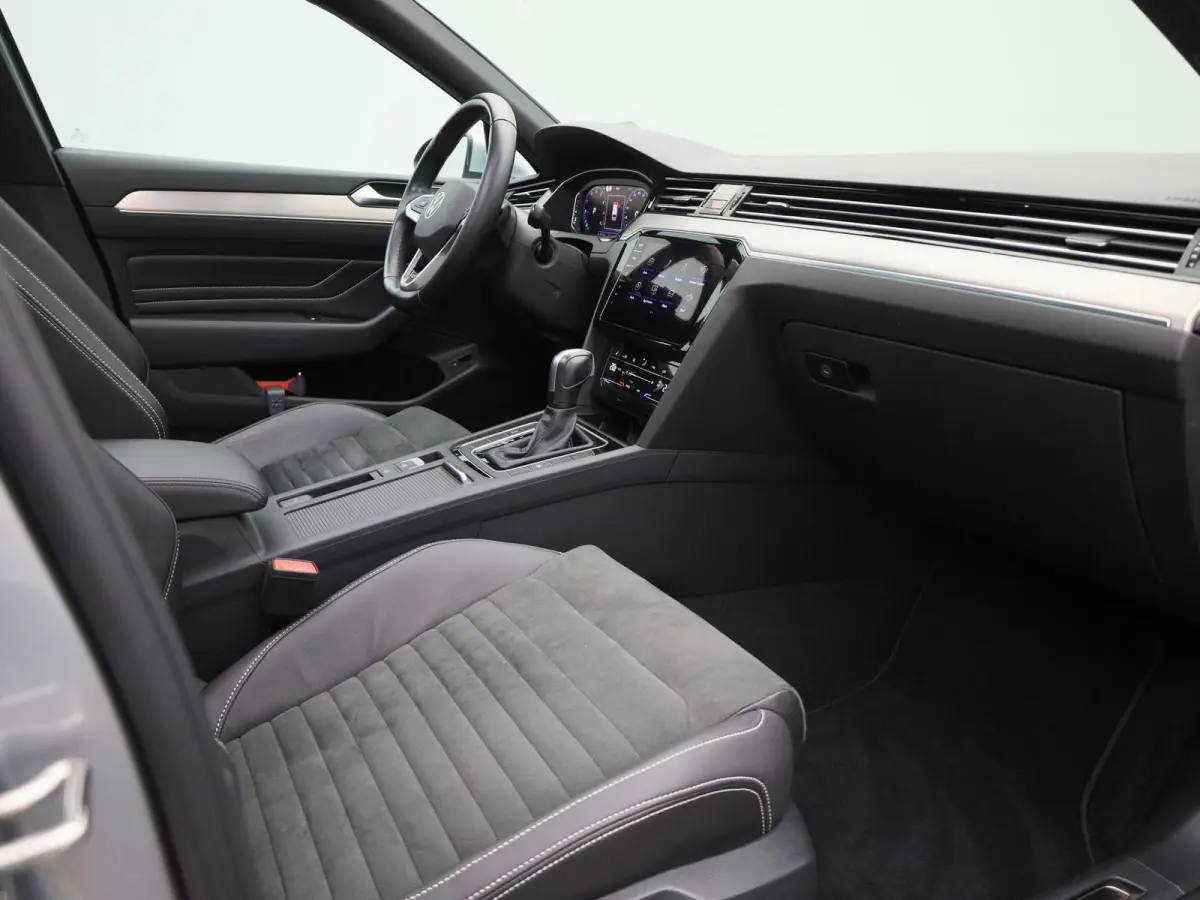 1.5 TSI R-Line Business + | Wordt Verwacht | Automaat | Apple Carplay / Android Auto | Panoramadak | Achteruitrijcamera | Parkeersensoren | Stoelverwarming |
