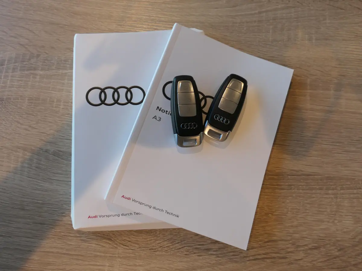 40 TFSI e S-Line | Black optic | Full Maxton Design | Bang & Olufsen | Alcantara-/lederen sportstoelen | Maxtrix LED | Draadloos Apple-/Android Carplay | Elektrische achterklep |  Sportstuur
