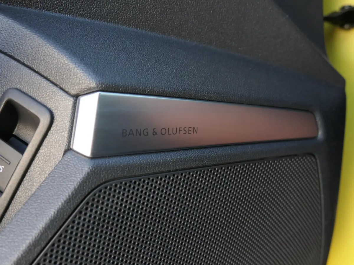 40 TFSI e S-Line | Black optic | Full Maxton Design | Bang & Olufsen | Alcantara-/lederen sportstoelen | Maxtrix LED | Draadloos Apple-/Android Carplay | Elektrische achterklep |  Sportstuur