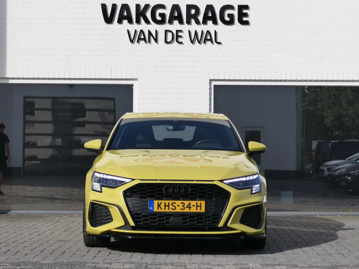 40 TFSI e S-Line | Black optic | Full Maxton Design | Bang & Olufsen | Alcantara-/lederen sportstoelen | Maxtrix LED | Draadloos Apple-/Android Carplay | Elektrische achterklep |  Sportstuur