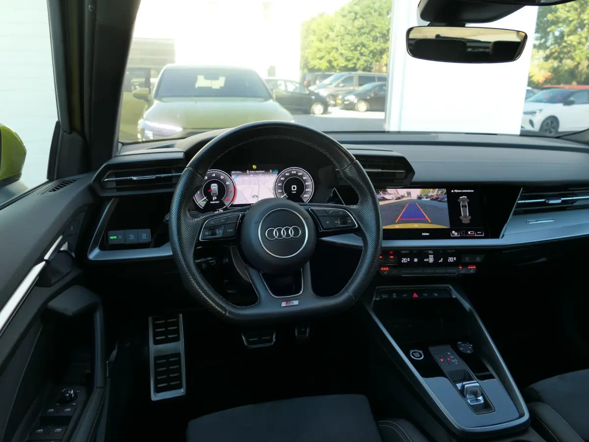40 TFSI e S-Line | Black optic | Full Maxton Design | Bang & Olufsen | Alcantara-/lederen sportstoelen | Maxtrix LED | Draadloos Apple-/Android Carplay | Elektrische achterklep |  Sportstuur