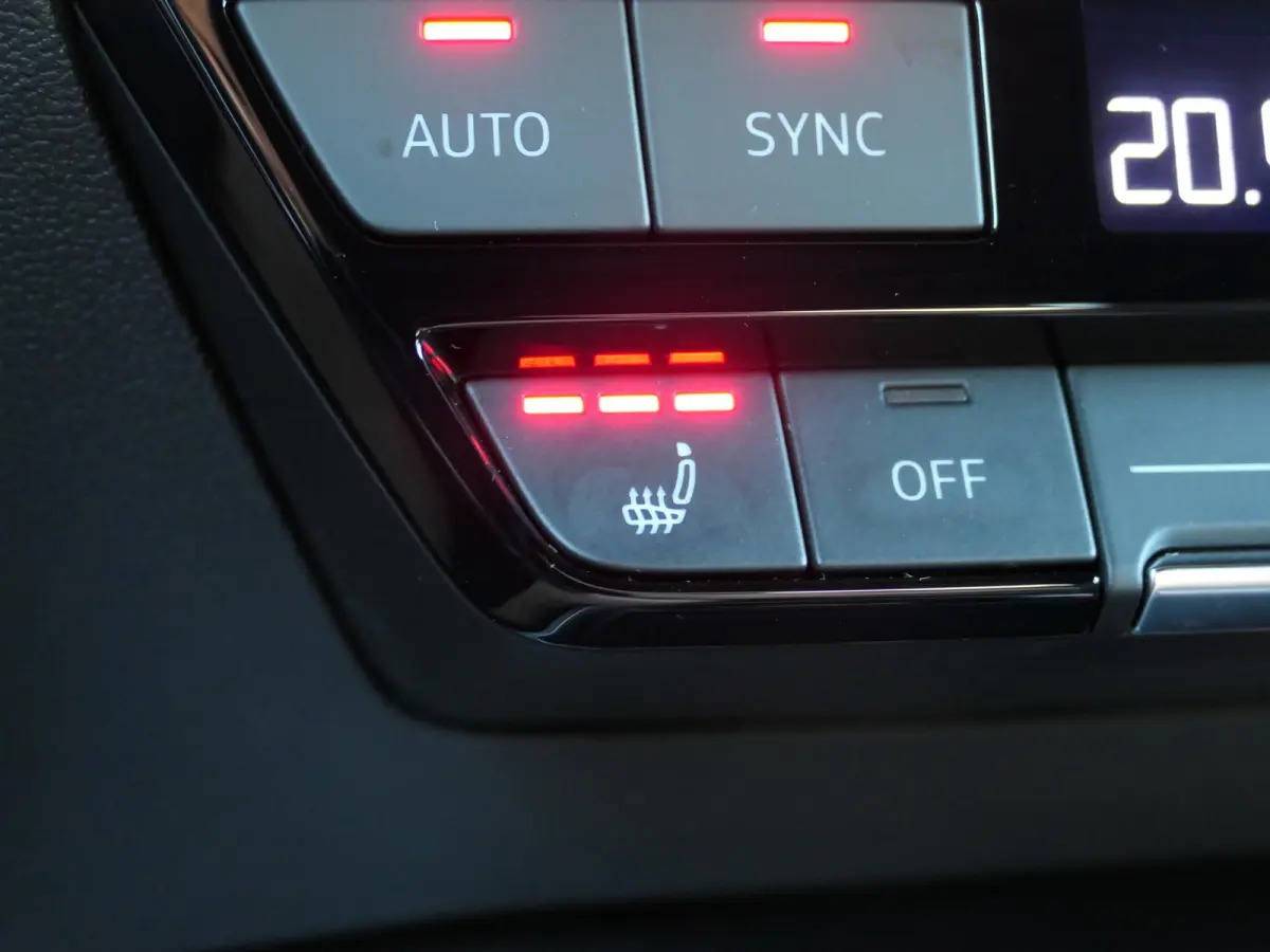40 TFSI e S-Line | Black optic | Full Maxton Design | Bang & Olufsen | Alcantara-/lederen sportstoelen | Maxtrix LED | Draadloos Apple-/Android Carplay | Elektrische achterklep |  Sportstuur