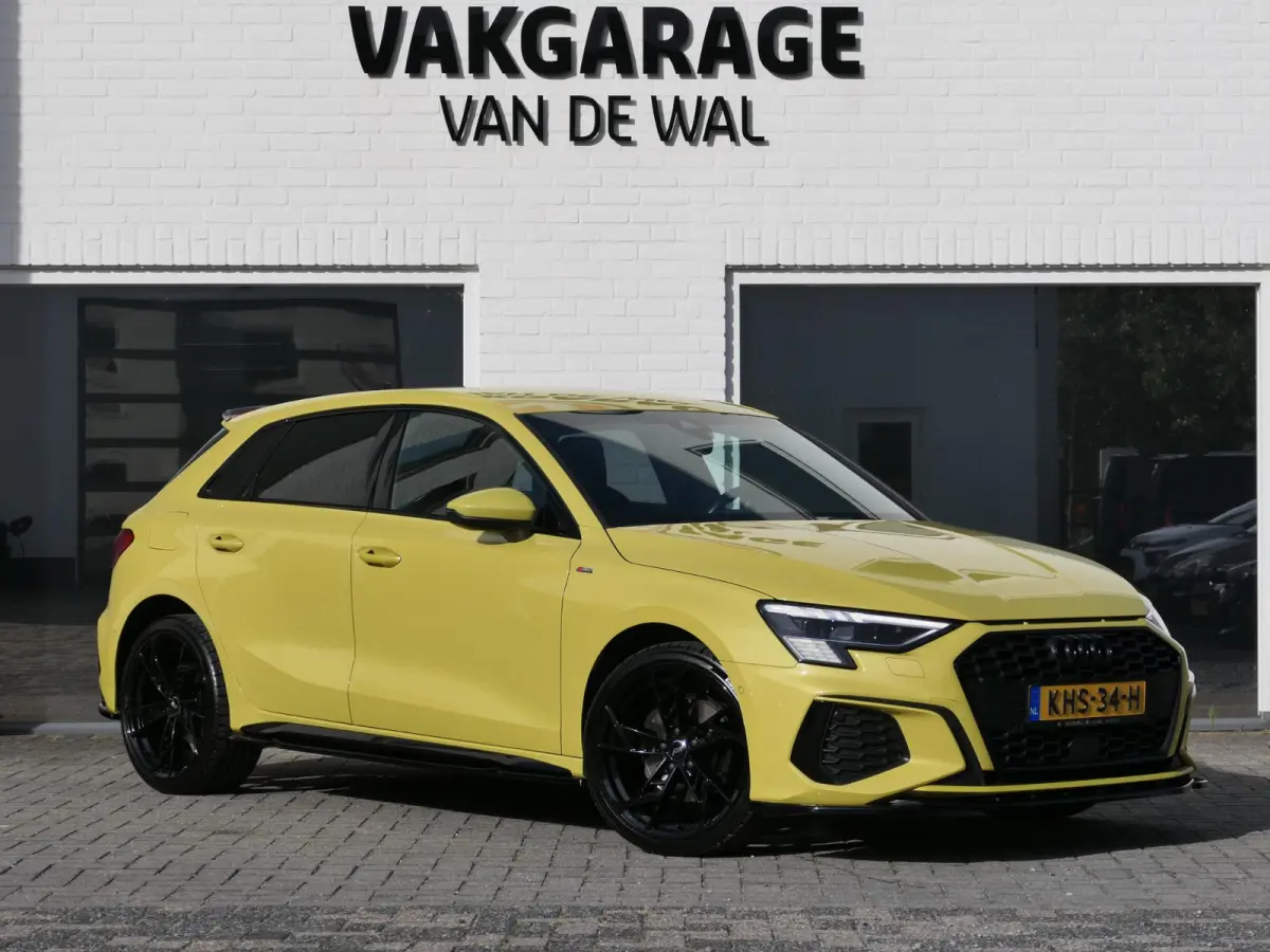 40 TFSI e S-Line | Black optic | Full Maxton Design | Bang & Olufsen | Alcantara-/lederen sportstoelen | Maxtrix LED | Draadloos Apple-/Android Carplay | Elektrische achterklep |  Sportstuur