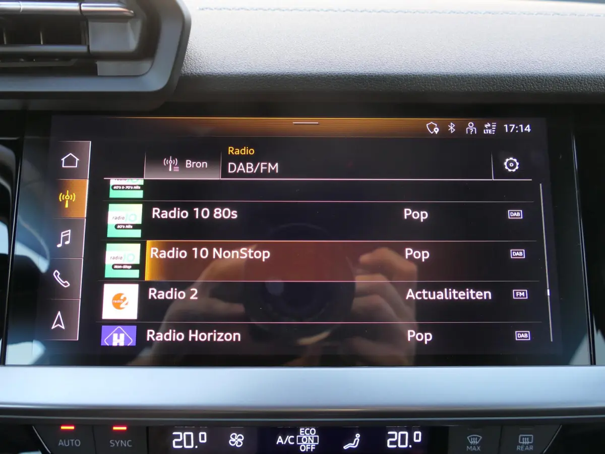 40 TFSI e S-Line | Black optic | Full Maxton Design | Bang & Olufsen | Alcantara-/lederen sportstoelen | Maxtrix LED | Draadloos Apple-/Android Carplay | Elektrische achterklep |  Sportstuur