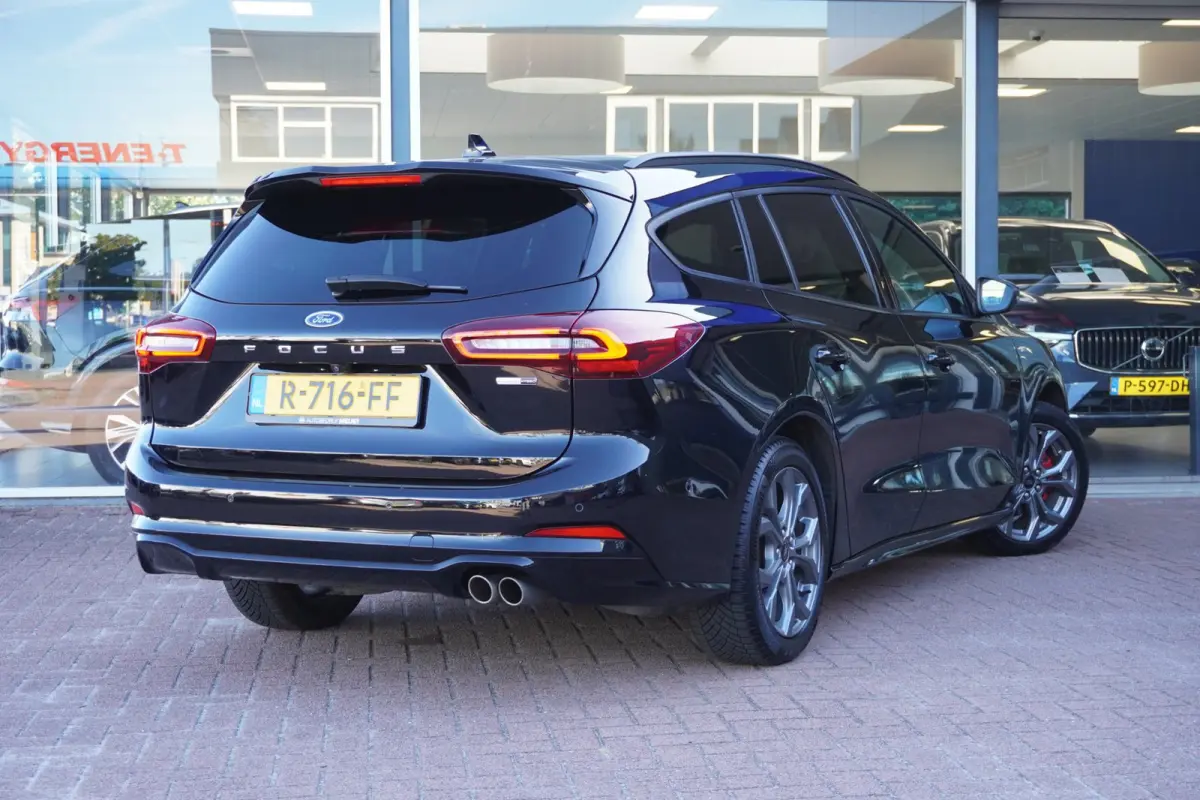 1.0 EcoBoost Hybrid ST Line Style | Airco | Navigatie | Carplay | Elek. pakket | 2022 | Inruil mogelijk