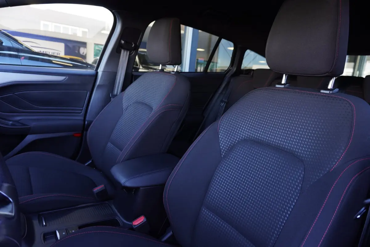 1.0 EcoBoost Hybrid ST Line Style | Airco | Navigatie | Carplay | Elek. pakket | 2022 | Inruil mogelijk