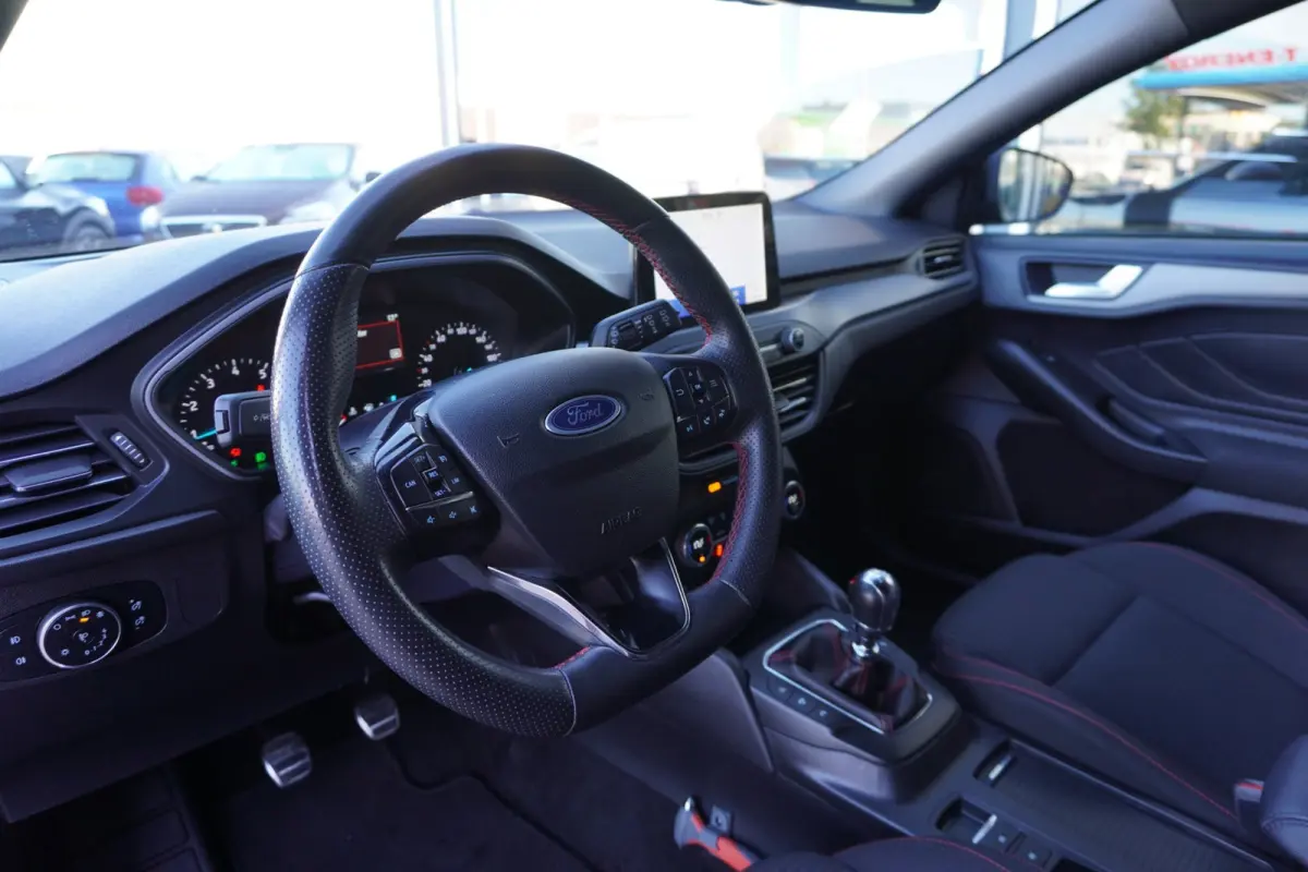 1.0 EcoBoost Hybrid ST Line Style | Airco | Navigatie | Carplay | Elek. pakket | 2022 | Inruil mogelijk