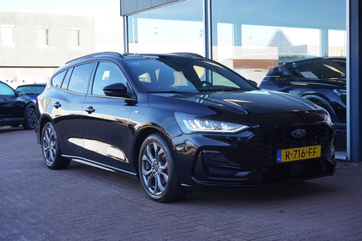1.0 EcoBoost Hybrid ST Line Style | Airco | Navigatie | Carplay | Elek. pakket | 2022 | Inruil mogelijk