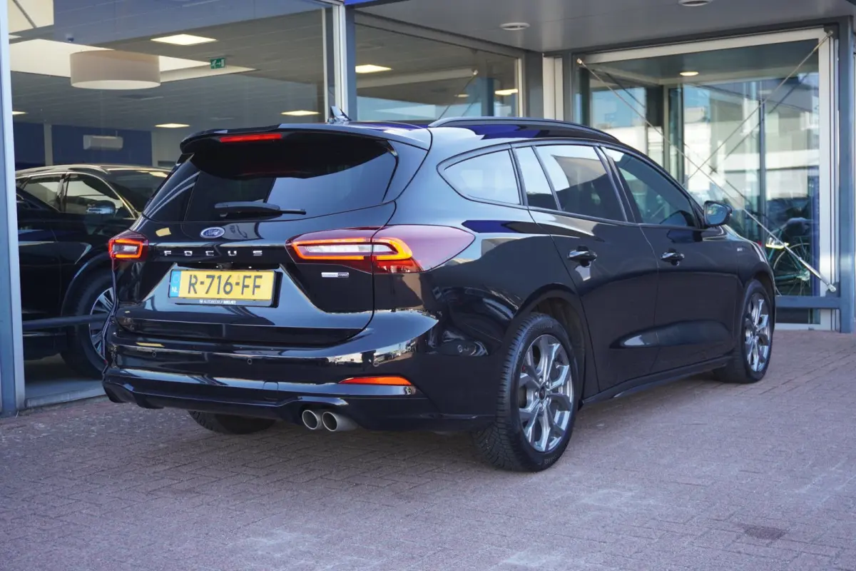 1.0 EcoBoost Hybrid ST Line Style | Airco | Navigatie | Carplay | Elek. pakket | 2022 | Inruil mogelijk