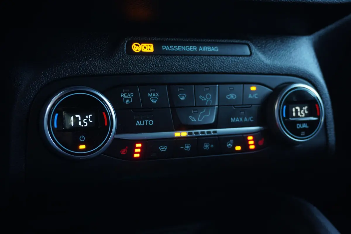 1.0 EcoBoost Hybrid ST Line Style | Airco | Navigatie | Carplay | Elek. pakket | 2022 | Inruil mogelijk