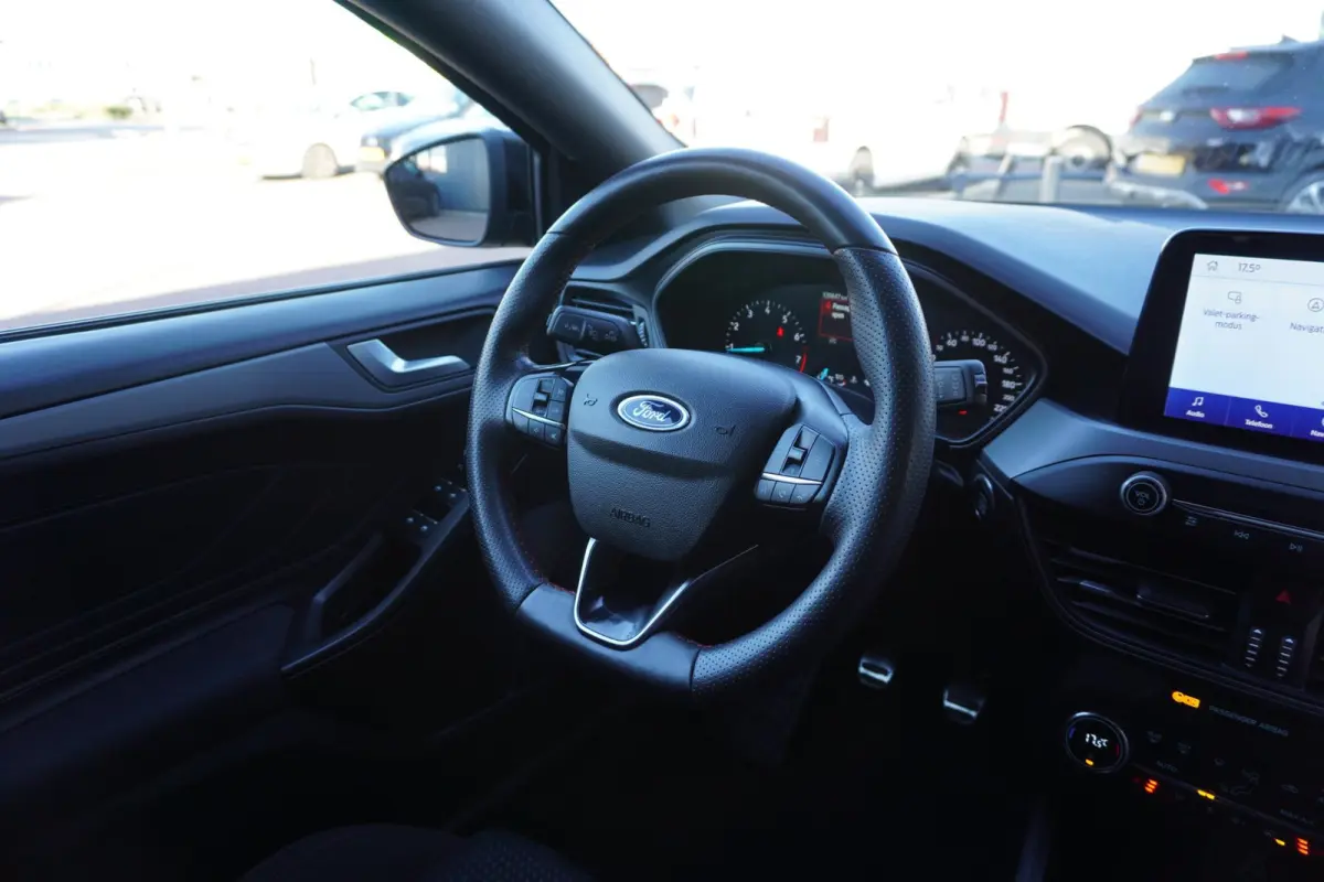 1.0 EcoBoost Hybrid ST Line Style | Airco | Navigatie | Carplay | Elek. pakket | 2022 | Inruil mogelijk