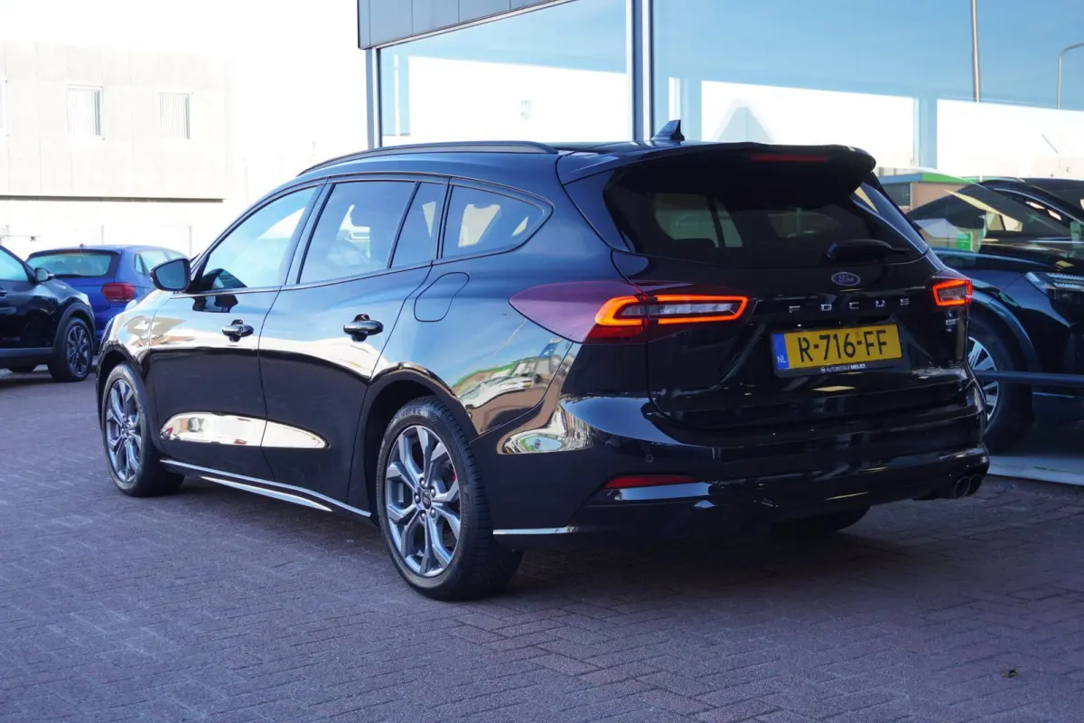 1.0 EcoBoost Hybrid ST Line Style | Airco | Navigatie | Carplay | Elek. pakket | 2022 | Inruil mogelijk