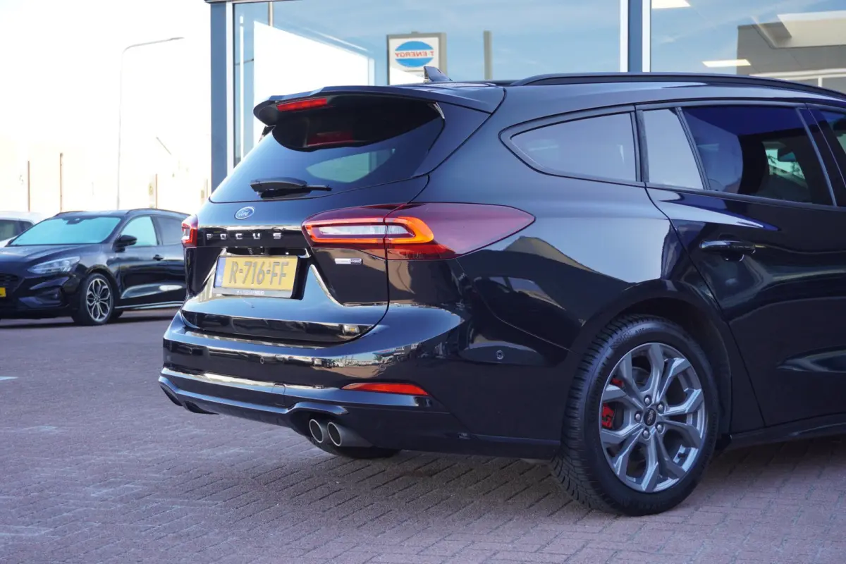 1.0 EcoBoost Hybrid ST Line Style | Airco | Navigatie | Carplay | Elek. pakket | 2022 | Inruil mogelijk