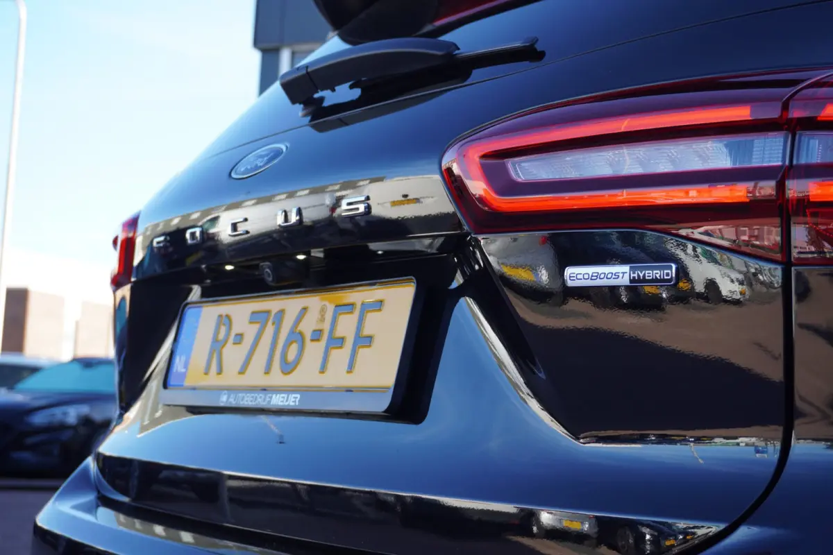 1.0 EcoBoost Hybrid ST Line Style | Airco | Navigatie | Carplay | Elek. pakket | 2022 | Inruil mogelijk
