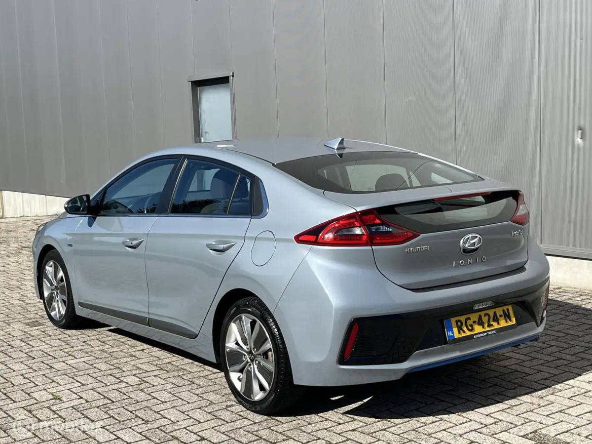 1.6 GDi Aut, Xenon, Keyless, Camera, Netjes !
