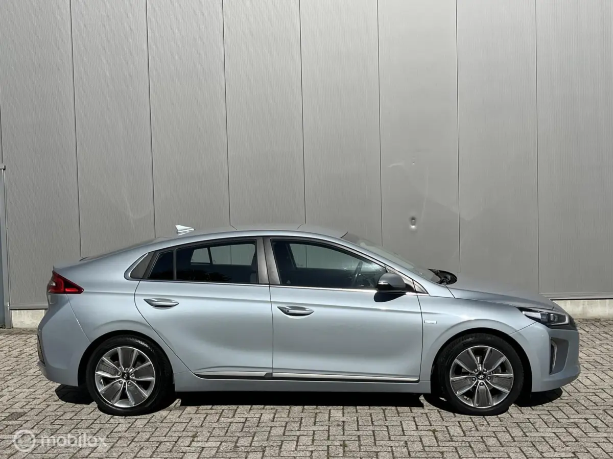 1.6 GDi Aut, Xenon, Keyless, Camera, Netjes !
