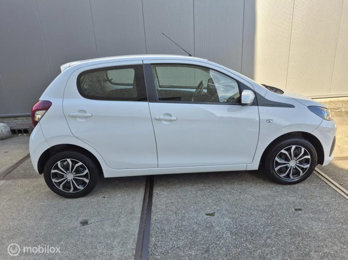 1.0 e-VTi Carplay / Camera / Airco / NAP!