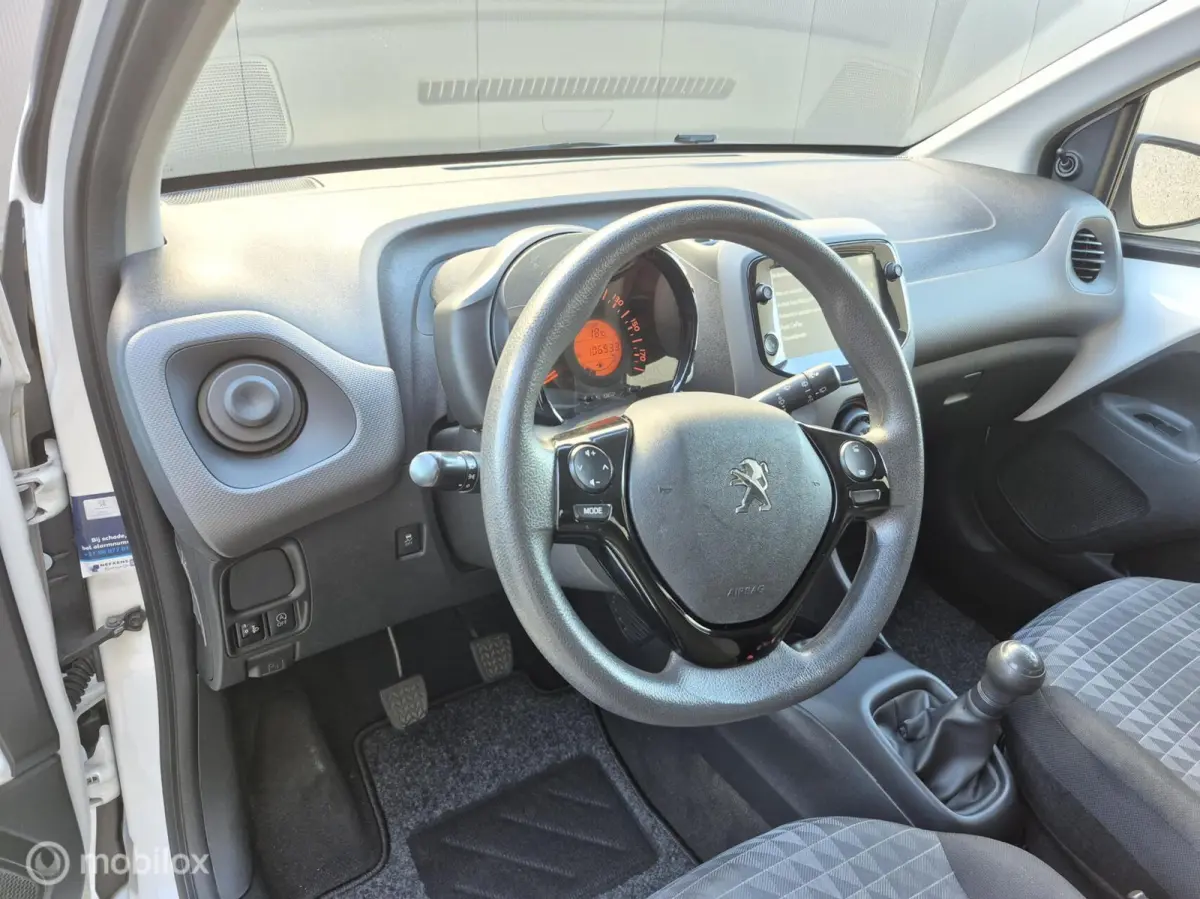 1.0 e-VTi Carplay / Camera / Airco / NAP!