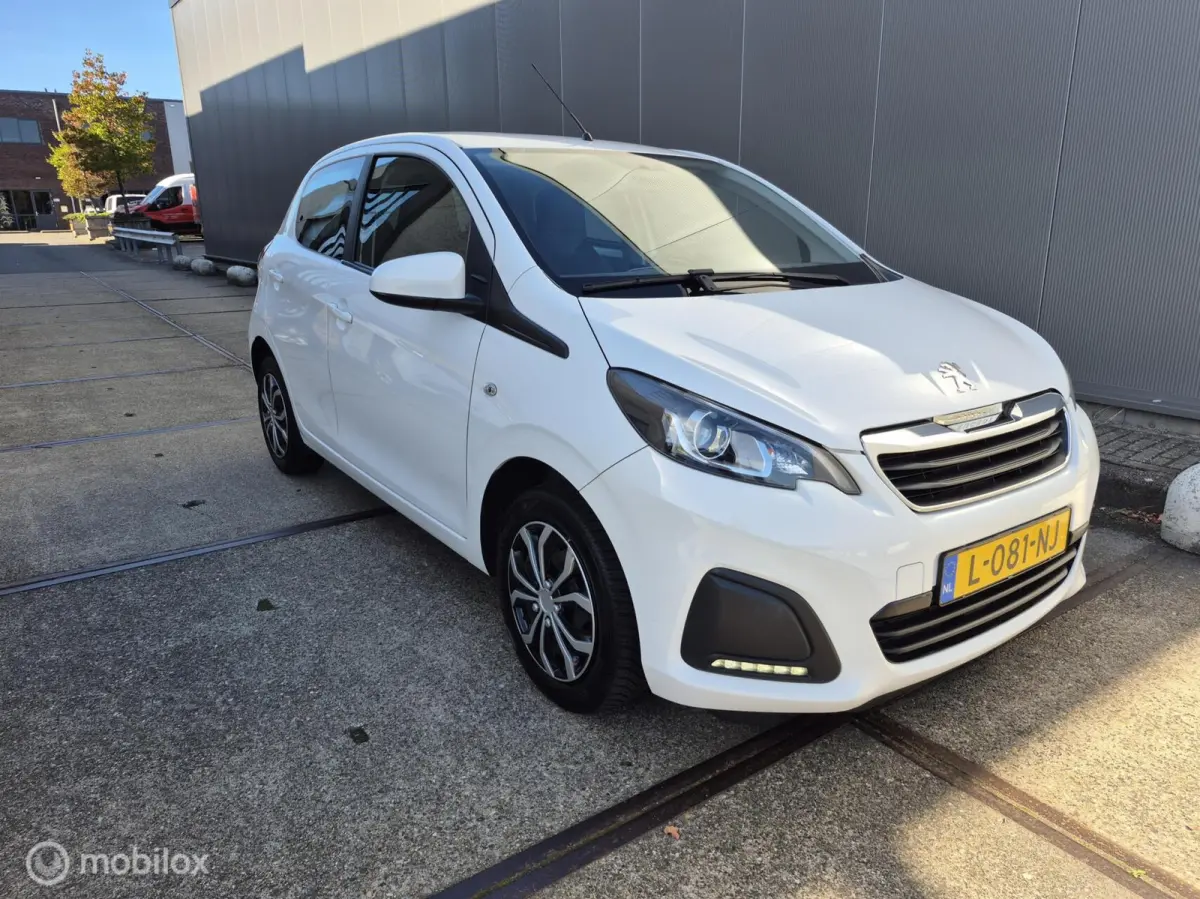 1.0 e-VTi Carplay / Camera / Airco / NAP!