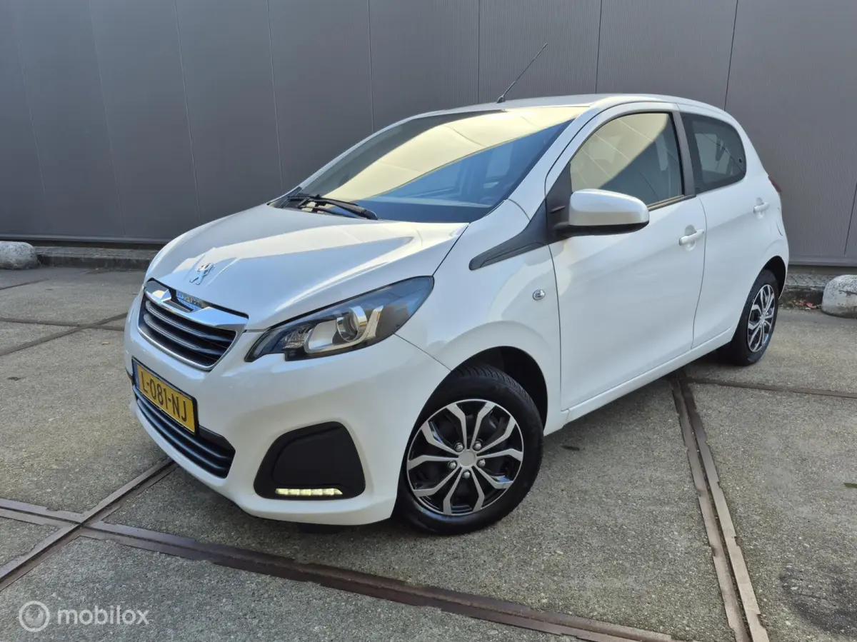 1.0 e-VTi Carplay / Camera / Airco / NAP!